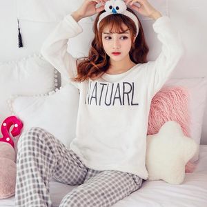 Abbigliamento da casa Donne a maniche lunghe inverno Piajama set cartone animato vello da corallo bianco spessa abito da sonno femminile da sonno femminile caldo