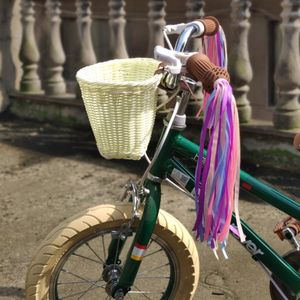 Cesta de bicicletas com vime de vime de vime de bicicleta cesta frontal sino de borla