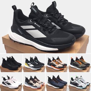 Scarpe di design Tech Sneakers che assorbono Shock Terrex escursionismo gratuito 2 scarpe da uomo gore-tex scarpe arrampicate da ginnastica per le scarpe da sneaker