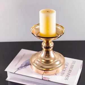 Titulares de vela 10pcs/lot tound tound plating Candlestick geométrico romântico para o jantar de casamento decoração zzt053