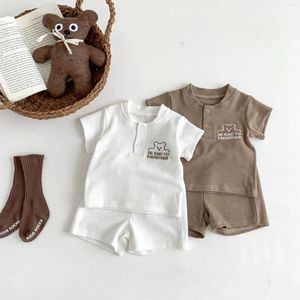 Giyim Setleri 2024 Yaz Çocukları Kısa Kollu Üstler Katlar Katı Şortlar 2 PCS Boy Bebek İnce Nakış Tişört Seti Kız Bebek Karikatür