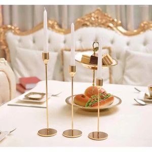 Candle Holders Nordic Luxury Light Rose Gold Wrought Iron Candlestick Jewelry Table Dinner Decoration