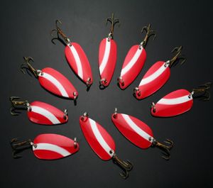 Esche da pesca in metallo 30pcslot cucchiaio trota spinner colorato mini esca artificiale 45g5109459