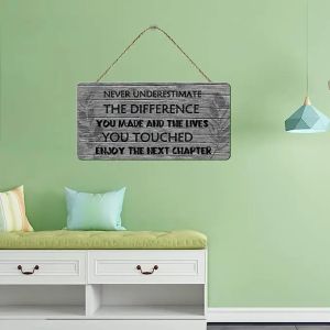 Wood Art Hanging Sign Plaque Never Underestimate The Difference Home Decor For Door Office Farmhouse Decorations