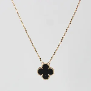 2024 Fashion Classic4/Four Leaf Clover Neckor Pendants Rostfritt stål 18K Guldpläterad för Women Girl Valentine's Mors Day Engagement Jewelry A20