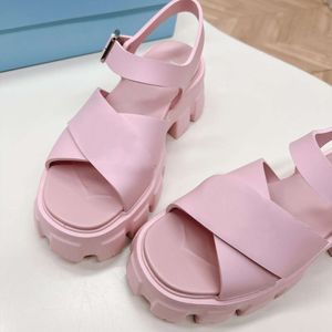 Водонепроницаемые пляжные туфли женские тапочки летние монолит сандалии модные платформы обувь кавалевая песочница тапочка с коробкой 540