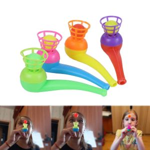 6pcs/set çocuk oyuncaklar spor oyunları darbe boru topları çocuk üfleme hediye plastik boru topları kızlar için oyuncak rastgele