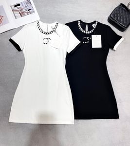 2024 Designerstil Summer New Round Neck Solid Color High End Casual Short Sleeved Dress