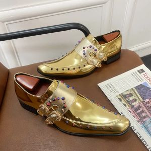 Stiefel Marke Mode Mode Golden Glitter Leder Strass Männer Schuhe Größe 46 Spitze Designerschuhe Männer Paare Kleiderschuhe