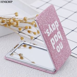 Fen34 Pink Portable Square Travel Mirror Geschenktasche süße doppelte Seite Klappmini Compact Make -up für Frauen Mädchen 240409