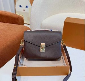 مصممون حقيبة Eming زهرة Pochette Women Handbag حقيبة الرسول أكياس حقيقية من الجلد Metis الأنيقة الكتف الكتف