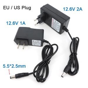 AC 100V-240V DC 12.6V 1A 2A Laddare 12 V Volt Power Adapter 5.5*2,5 mm 12.6V 2A för 18650 litiumbatteripaket EU US Plug