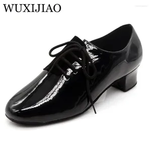 Танцевальная туфли Wuxijiao черно -белый красный латиновый современный мужской мужской мягкая подошва бальные танцы 4 см 2 см. Хи Хи