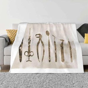 Blankets Dentist Tools Top Quality Comfortable Bed Sofa Soft Blanket Tooth Art Watercolor Instruments Surgeon Clinic