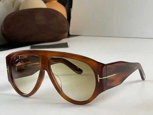 5a óculos TF FT1044 Bronson Eyewear Designer de designer de designers de sol para homens Mulheres 100% UVA/UVB com copos Bag Box Fendave FT5401