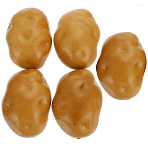 Flores decorativas 5 PCs simulação de batata adereços de vegetais de frutas artificiais fingir food brinquedos de resina Modelagem adorno doce