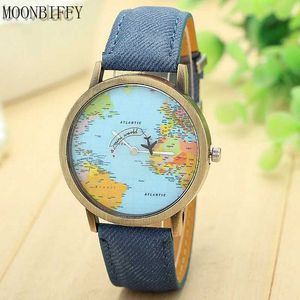 Frauen Uhren 2022 Fashion Global World Map Flugzeug Denim Stoff Band Watch Casual Männer Frauen Armbanduhr Quarz Uhr Geschenk Horloges Relgio 240409