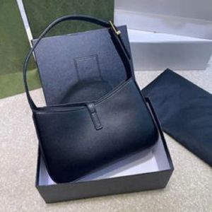 여성을위한 Hobole Bag Armpit 클래식 가죽 디자이너 핸드백 최고 품질의 숄더 바게트 LE5 A7 멀티 컬러 패션 가방 Wholesale001