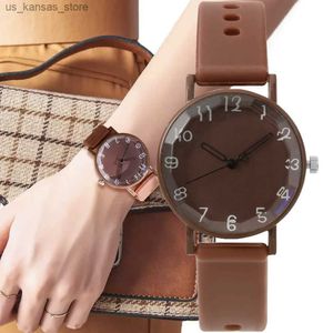 Начатые часы минималистские цифровые женщины спортивны Es Fashion 2023 New Sile Strap Ladies Quartz Es повседневные платья такта запястье240409