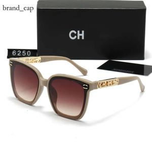 Chanells Glasses Sunses Designer Luxo Moda Channel Óculos de sol Óculos de sol clássicos Goggle Beach Sun Glasses para homens mulheres femininas Ladies ao ar livre Sunglasse 9482