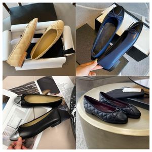 Paris Luxusdesignerin Black Ballet Flats Schuhe Frauen Marken gesteppt echten Lederschlupf auf Ballerina Runde Zehen Damen Kleiderschuhe Chan-Nel Zapatos de Mujer Hfidyf
