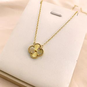 designer jewelry New Clover Necklace Pendant Pearl Mother Stainless Steel Plated 18K Womens Girl Valentines Day Mothers Day Engagement Jewelry DHgate Gift