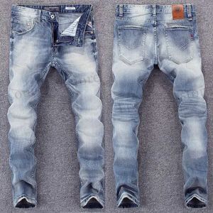 Herren Jeans Italienischer Stil Mode Männer Jeans Retro Hellblau Slim Ripped Jeans Männer Hochqualität männliche Hosen Vintage Designer Hosen Hombre T240409