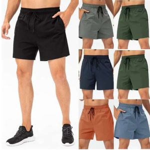 2024 Lululemeni Designer Men Yoga Sports shorts curtos e secos com bolso de bolso traseiro Casual Running Gym Jogger Pant Ju668