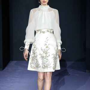 2024 قميص القوس على طراز الربيع المشاهير مع مجموعة التخسيف للتطريز A-Line Skirt