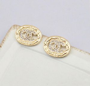 20 -styl 18K Gold Splated 925 Srebrne projektanta litery Kolczyki Studek Mały słodki wiatr retro geometryczne okrągłe kobiety kryształowy kryształ perłowy kolczyk lady biżuteria imprezowa biżuteria