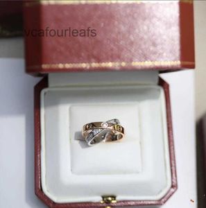 Anello a vite d'amore da uomo anello classico designer di lusso anello femminile in acciaio gioielli placcati oro e rosa d'argento non sbiadiscono mai con scatola