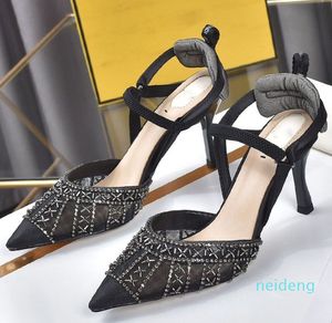 2024 Frauen Mode Sommersandalen komfortable und süße Party High Heels Böhmische elegante und einfache Hochzeitsschuhe