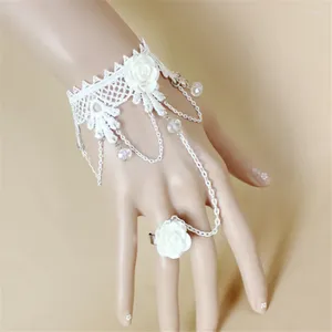 Braccialetto in pizzo bianco vintage fatto a mano per le donne accessori gioielli da polso gotico lady party Halloween