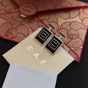 Classic Retro Style Gold-Plated Earrings Designer Rectangular New Design Position Charming Womens Earrings High-Quality Jewelry Earrings Earring Box Party