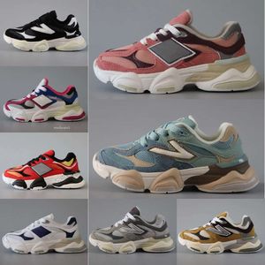 2024 Yeni Stil Sneaker 9060S Çocuklar 9060 Koşu Ayakkabı Toddler Spor Ayakkabıları Tasarımcı Kız Kız Runner Siyah Gençlik Beyaz Deniz Tuz Beyaz Yağmur Bulutu Gri Spor Eğitmenleri