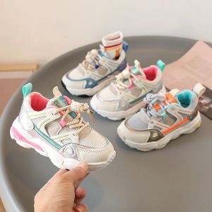 Кроссовки кроссовок детская обувь Flats Canual Boys Shoe Girls Slip на сетчатых поездах дышащие кроссовки для детей F01142