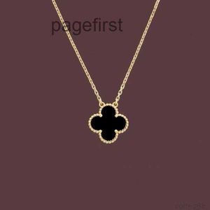 Designer Vanclef Jewelry Van Clover Bracelet Fashion Pendant Necklaces for Women Elegant 4/four Leaf Clover Locket Necklace Highly Quality Choker Chains Jew