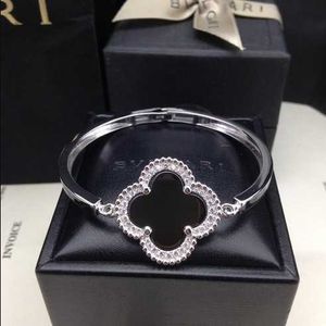 FEERIE van bracelet Large black agate micro diamond s925 silver platinum bracelet with luxurious buckle design