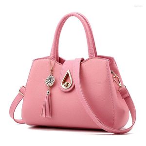 Axelväskor 2024 Fashion Ladies Bag Pu Leather Wild One-Shulder Portable Messenger stor kapacitet Multifunktionell resa