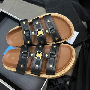 Triomphs de sapatos de luxo Triomphs chinelos de gladiadores Tippi Walk Sandal Leather Designer Slide Men Sandale Mula Outdoor Sapatos Casuais Flip Flip Beach Sliders Sliders Dhgate