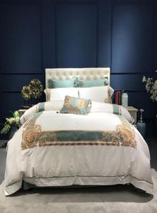 Oriental Embroidered Luxury Egyptian Cotton White Royal Queen King size el Bedding sets Duvet cover Bed sheet set6415863