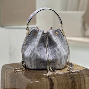 ファッションデザイナーバケツバッグリアルレザー財布女性用ミニクロスボディバッグクラシックトップクロップ電話バッグフルパッケージで財布を処理する