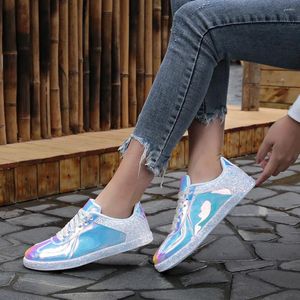 Fitnessschuhe xnhn Frauen lässig 2024 Laser flacher Reißverschluss Schnürung bequeme Damen -Sneakerinnen weibliche holographische vulkanische Vulkanierin