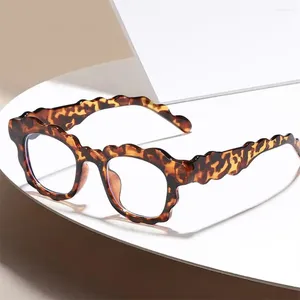 Solglasögon Big Frame Anti-UV Blue Rays Glasögon Retro Leopard Print PC Flat Mirror Eyewear Ultra-Light Vision Care Gereeglasses Women Girls Girls