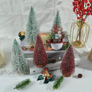 Dekoratif Çiçekler 1/2pcs Yapay Mini Noel Ağacı Ahşap ve Pot Üssü Minyatür Kar Çam Ev Yılı Noel Partisi Masa Dekorasyonu