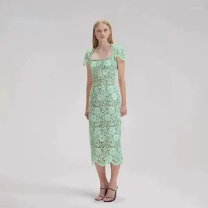 Vestidos de festa Mulheres 2024 Verão Praça de pescoço Diamante de diamante Lace Slim Fit Hip Long Dress