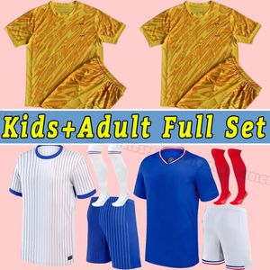 男性の子供24 25 Benzema Mbappe Griezmann Soccer Jerseys French Kante Pogba Zidane Giroud Matuidi Varane Pavaro Home Away Full Kits Socks Goalkeeper