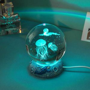 Crystal Ball Night Light Color 3D Escultura brilhante Resina Light Base USB Carregamento Bedside Crystal Ball Night Light