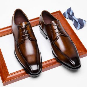 Сапоги для мужчин одеваются обувь новая 2022 весна высокая высокая кожаная формальная обувь классическая бизнес свадебная свадебная жениха мужская обувь