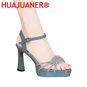 Sandálias plus size 34-40 Peep Toe Bling Rhinestone Wedding Shoes Plataforma de verão 2024 Moda High Heels Ladies Moedel